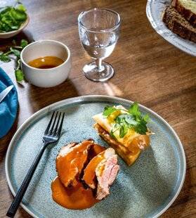 Marie France 343 Roi rose de Touraine laqué, chou et patates douces confites