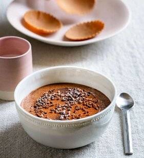 Marie France 343 Mousse au chocolat, tuiles à la cannelle