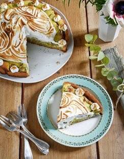 Marie France 345 TARTE À LA RHUBARBE MERINGUÉE
