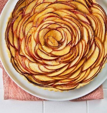 Marie France 350 TARTE AUX POMMES « BOUQUET DE ROSES »