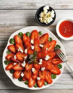 L'Ami des Jardins 1102 Carpaccio de fraises au chèvre frais
