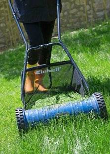 L'Ami des Jardins 1103 Une tondeuse hélicoïdale ?