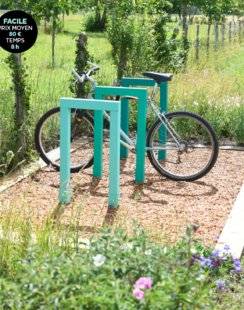 L'Ami des Jardins 1110 Un charmant parking à bicyclettes