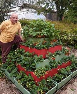 Le Chasseur Français 1469 La fontaine à fraises de Pierre