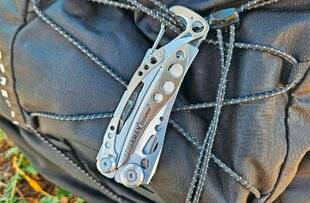 Le Chasseur Français 1544 La pince Leatherman Skeletool