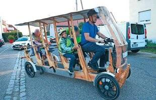 Le Chasseur Français 1548 Transport Ils pédalent pour aller à l'école