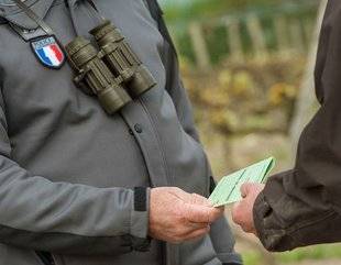 La Revue Nationale de La Chasse 866 Permis de chasser Suspension immédiate