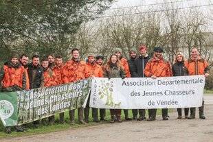 La Revue Nationale de La Chasse 933 La Vendée et l'Hérault chez les Landais pour l'une des dernières chasses de la saison