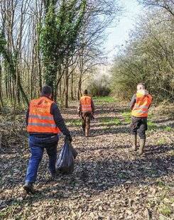 La Revue Nationale de La Chasse 933 Opération «J'aime la nature Propre ”: un engagement d'Est en Ouest