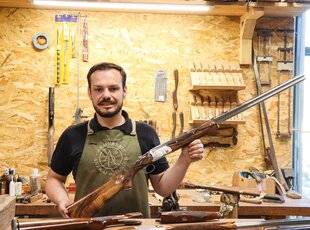 La Revue Nationale de La Chasse 939 PERSONNALISEZ VOTRE ARME AVEC L'ARMURERIE ANFRAY & PORIER