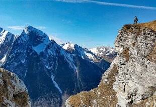 La Revue Nationale de La Chasse 940 CACHE-CACHE EN MONTAGNE