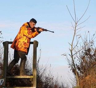 La Revue Nationale de La Chasse 943 BIEN TIRER À PARTIR D'UN MIRADOR