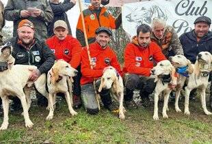 La Revue Nationale de La Chasse 944 LES HURLEURS DU MINERVOIS AU TOP