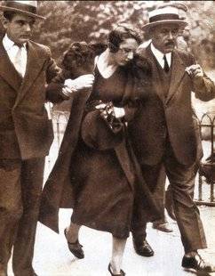 Les Veillées des Chaumières 3375 Violette Nozière dite « l'Ange noir »