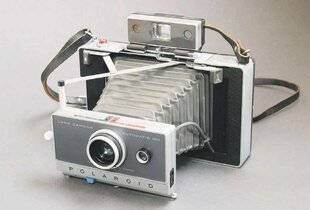 Les Veillées des Chaumières 3668 Avec le Polaroid, souriez, c'est développé !