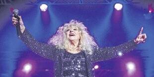 Les Veillées des Chaumières 3671 Sloane : « Je suis heureuse d'apporter du bonheur »