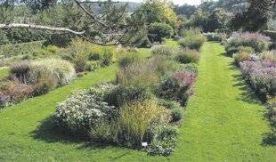 Les Veillées des Chaumières 3674 À la Presle, un jardin botanique emblématique
