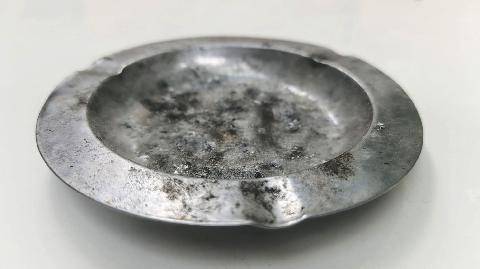 Les Veillées des Chaumières 3684 Le cendrier, écrin poétique ?