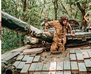 Guerres & Histoire 79 Lors de ses utilisations sur des théâtres extérieurs, le char soviétique T-72 s'est avéré moins redoutable que prévu. S'agit-il de versions « export » moins sophistiquées ?