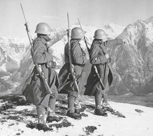 Guerres & Histoire 80 Durant la Seconde Guerre mondiale, en cas d'invasion du pays par l'Allemagne, la Suisse aurait-elle eu la volonté et la possibilité de s'y opposer durablement ?