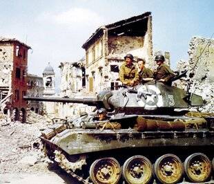 Guerres & Histoire 82 Pourquoi les belligérants ont-ils utilisé des formations de chars en Italie durant la Seconde Guerre mondiale