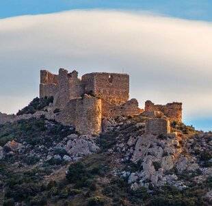 Guerres & Histoire 87 LES « CHÂTEAUX CATHARES » SERONT DÉSORMAIS « FORTERESSES ROYALES DU LANGUEDOC »