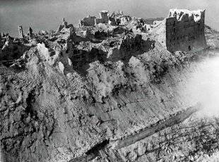 Guerres & Histoire 87 LES BOMBARDEMENTS AMÉRICAINS SUR LE MONT CASSINO ET SON MONASTÈRE ÉTAIENT-ILS JUSTIFIÉS ?