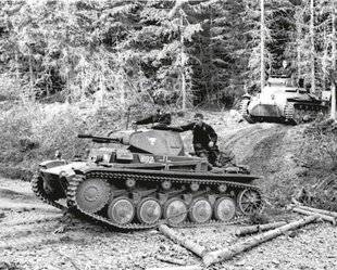 Guerres & Histoire 90 QUI EST LE VRAI PÈRE DU « COUP DE FAUCILLE » DE MAI 1940 ?
