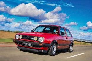 Auto Plus Classiques 72 Crise identitaire