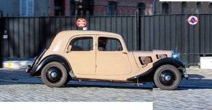 Auto Plus Classiques 74 UNE SI LONGUE CARRIÈRE... ET TOUJOURS DÉVOREUSE DE MODERNISME