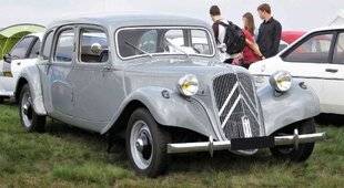 Auto Plus Classiques 74 VOUS EN TROUVEREZ BEAUCOUP, BEAUCOUP...