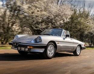 Auto Plus Classiques 78 ALFA ROMEO SPIDER 2.0
