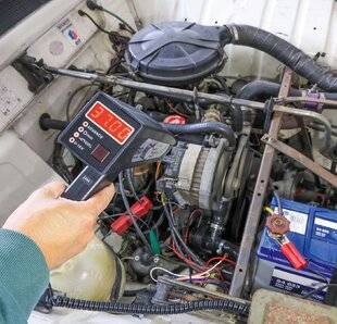 Auto Plus Classiques 79 RÉGLER LES RUPTEURS AU POURCENTAGE DE DWELL