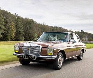 Auto Plus Classiques 82 Une semaine en Mercedes 240D 3.0 (1976)