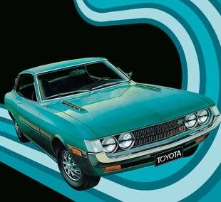 Auto Plus Classiques 82 TOYOTA CELICA MUSTANG AUX YEUX BRIDÉS