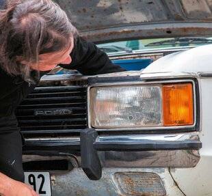 Auto Plus Classiques 82 COMMENT CHANGER SES AMPOULES