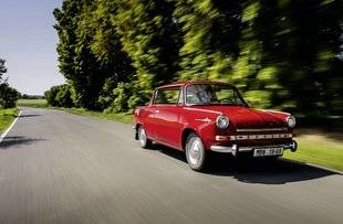 Auto Plus Classiques 83 COUPÉ ANTI-CLICHÉ