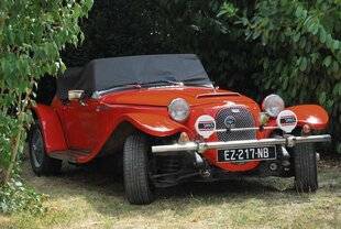 Auto Plus Classiques 84 Panthère d'asphalte