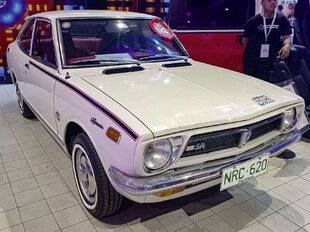 Auto Plus Classiques 84 TOYOTA SPRINTER SR