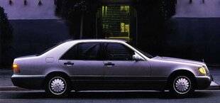 Auto Plus Classiques 84 DÉMONSTRATION DE PUISSANCE