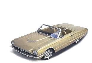 Auto Plus Classiques 85 La Ford Thunderbird de 1966 de KK Scale Models