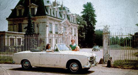 Auto Plus Classiques 86 Peugeot 403 CabrioletUne lionne devenue vedette !