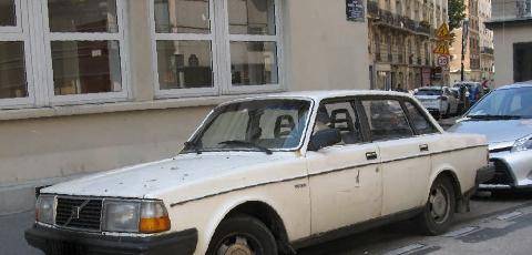 Auto Plus Classiques 86 Volvo 200 1974-1993