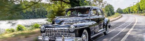 Auto Plus Classiques 87 1946 Dodge D 24 Deluxe MONUMENTALE ET… DOUCE !