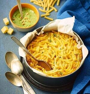 Gourmand 510 GÂTEAU DE MACARONIS AU COMTÉ ET TOMATES SÉCHÉES, PESTO D'ÉPINARDS