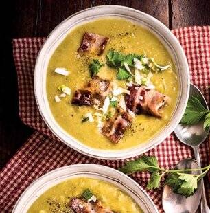 Gourmand 513 SOUPE DE POIS CASSÉS ET POITRINE DE PORC GRILLÉE