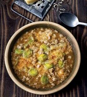 Gourmand 513 BOUILLON DE VOLAILLE GRATINÉ AUX CROZETS ET AUX POIREAUX