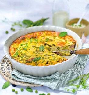 Gourmand 518 CLAFOUTIS AU THON, PETITS POIS ET FROMAGE FRAIS AUX HERBES