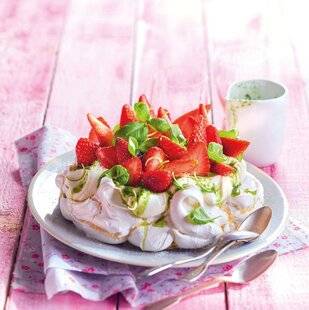 Gourmand 518 Pavlova aux fraises, coulis citron basilic