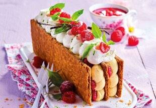 Gourmand 520 Millefeuille aux framboises, crème à la vanille et chantilly au basilic